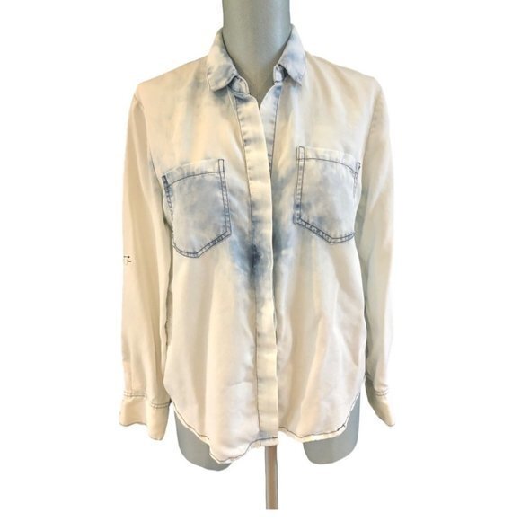 RED SAKS Fifth Avenue women's denim buttons down shirt size XS - Picture 1 of 9
